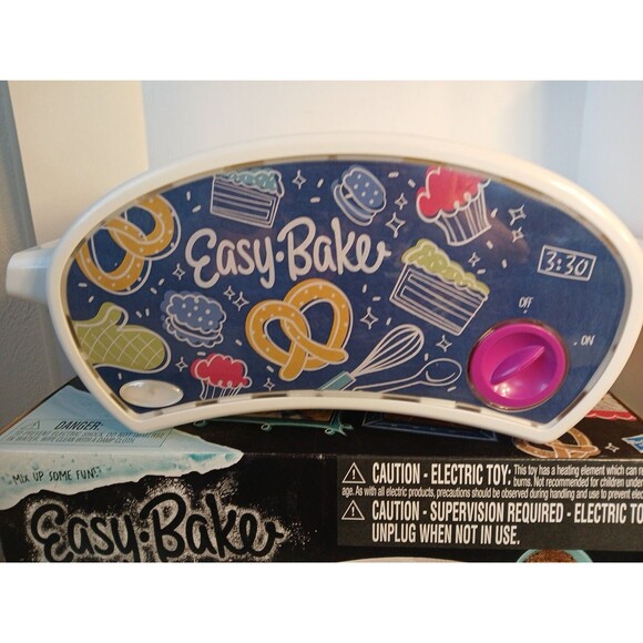 Easy-Bake Ultimate Oven Creative Baking Toy ~ NEW IN Opened Box- Read Descriptio - Picture 2 of 16